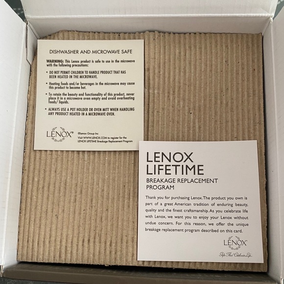 NWT & BOX- Lenox round appetizer plates- set of 4 - Picture 4 of 4